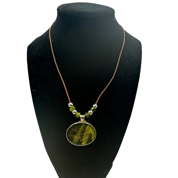 Vtg KC Kenneth Cole Enamel Green Pendant Necklace Glitter Silver Tone Adjustable - Picture 1 of 5